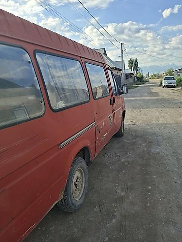 sprinter 2 2: Фургон Ford Transit (пассажирско-грузовой) Основные особенности: - — 8