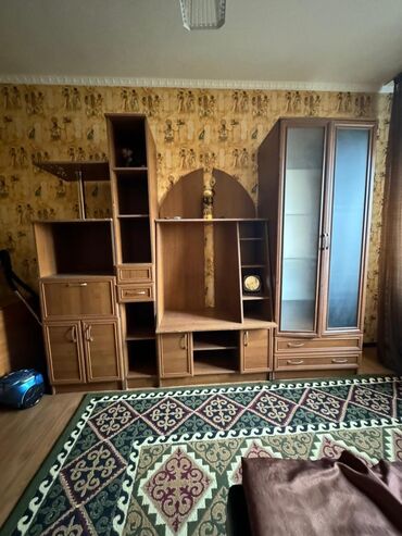 диван кресло буу: Зал үчүн гарнитур, Колдонулган, Шкаф, Жыгач, Өзү алып кетүү