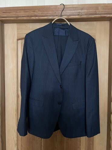 deri pencekler: Klassik tünd mavı kişi pencəyi - Kəsim: iki düyməli, klassik fit -