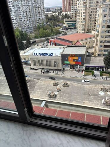 Otaqlar: 3-cü mikrorayon, 2 otaqlı, Yeni tikili, m. Memar Əcəmi, 84 kv. m