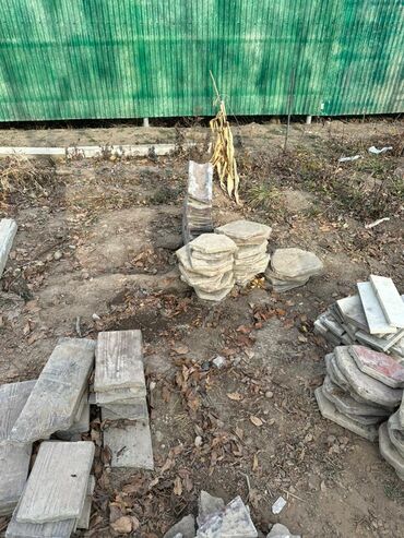Отдам даром: Тротуарная плитка (разборка), разные формы и размеры. Описание: - — 14