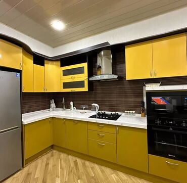 Mənzil alıram: 📏 Sahə: 129 m² 🚪 Otaq sayı: 3 otaq 💰 Qiymət: 550 AZN / ay 👥 Səliqəli