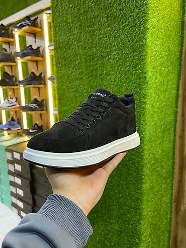 Полуклассика NB Global замши😍🔥 Зимняя обувь✅ Цвет Черный🖤🔥 Стиль✅ at lalafo.kg Полуклассика NB Global замши😍🔥 Зимняя обувь✅ Цвет Черный🖤🔥 Стиль✅