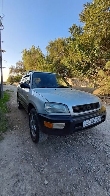Toyota: Toyota RAV4: 2 l | 1997 il Ofrouder/SUV — 5