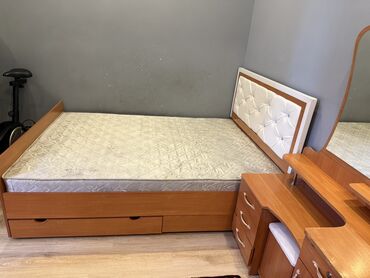 люстра сатам: Уктоочу бөлмө гарнитуру, Эки кишилик керебет, ДСП, түсү - Ак