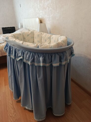 Beşiklər: Oğlan və qız üçün, Yumru, Beşik, Dəst ilə, Matras ilə, Yellənmə mexanizmsiz — 3