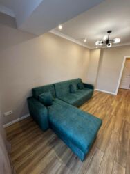 дом старый: 2 комнаты, 76 м², Элитка, 4 этаж, Дизайнерский ремонт