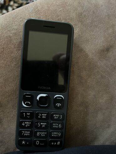 nokia 3585i: Nokia 106, < 2 GB Memory Capacity, rəng - Qara, Zəmanət, Düyməli, Sensor