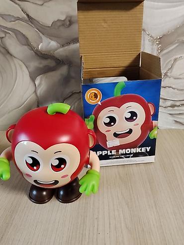 Игровая игрушка Apple Monkey — танцующая обезьянка-яблоко с подсветкой