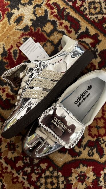 ювелирное украшения берекет гранд: Кроссовки, 37, Adidas, Новый, цвет - Серебристый, Самовывоз