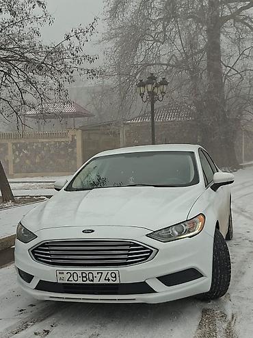 fusion disk: Ford Fusion SE sedan – ağ rəng, 4 qapı. Xarici: - Xrom ön barmaqlıq — 2