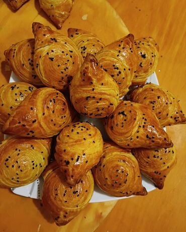 Sifarişlə hazır yeməklər: Xəngəl və ev yeməkləri üçün əl işi xəmir məhsulları və şirniyyatlar — 7