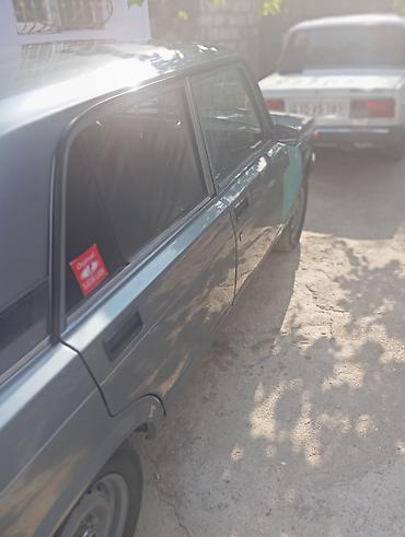 VAZ (LADA): Model: Lada 2107 sedan Rəng: Tünd boz/göy tonları Kuzov: 4 qapı — 7