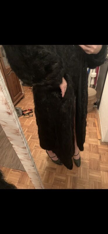 Krzneni kaputi: L, Sa postavom, bоја - Crna — 2