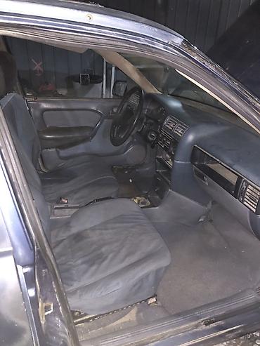 50 000: Opel Vectra: 1989 г., Механика, Бензин, Седан — 5