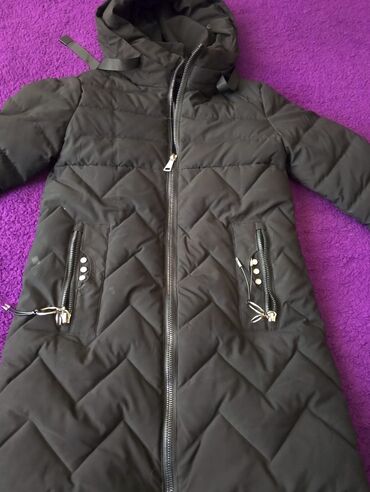 Dəstlər, kostyumlar: Paltarları geyinmirik və lazım olmadığı üçün bura elan qoyuram. Qiymət — 10