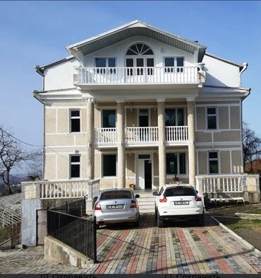 кок жар дома с ремонтом: 300 кв. м, 11 бөлмө, Жылытылган, Жылуу пол, Брондолгон эшиктер