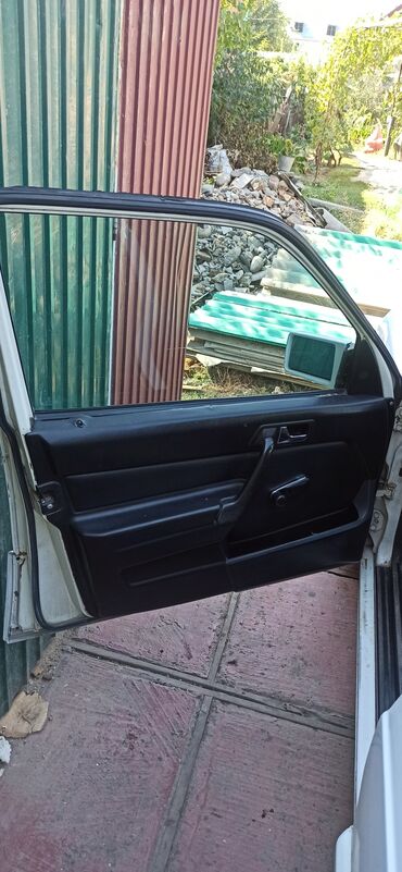 Другие автозапчасти: Запчасти На Мерседес 190,102мотор, инжектор 2куб,1991год, мотор — 13