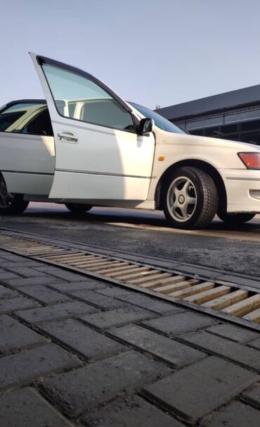 Toyota: Toyota Vista: 1999 г., 2 л, Автомат, Бензин, Универсал — 13