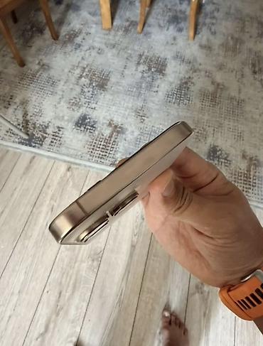 ceramic pro: IPhone 16 Pro Max, Б/у, Золотой, Зарядное устройство, Защитное стекло, Кабель — 5