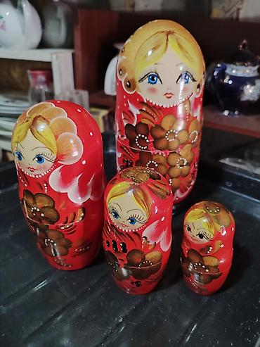 сувенир: Продаю сувениры. Котики-2шт.
Матрешки-4шт — 5
