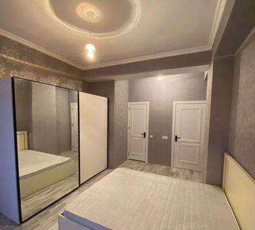 Uzunmüddətli kirayə mənzillər: 2 otaqlı, 12-ci mərtəbə, tam təmirli mənzil Tam əşyalı: kondisioner — 3