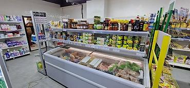 Аренда магазинов: Магазин, В жилом доме, 120 м² Действующий, С оборудованием, С ремонтом, Отдельный вход, 1 линия, Комната для персонала — 8