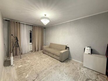 продаю квартиру тоголок молдо фрунзе: 2 бөлмө, 47 кв. м, Жеке план, 5 кабат, Косметикалык ремонт