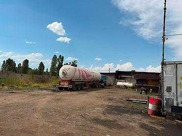 Аренда помещений свободного назначения: Мурманская Сдается открытый участок Площадь: 600м2 9 соток — 7