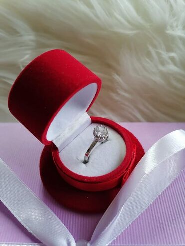 Prstenje: Cena 1200din — 28