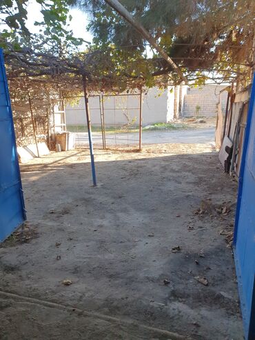 Qaraj satılır: 18 kv. m, 3 * 6 * 2 Daş Kommunal xətlər qoşulmayıb — 13