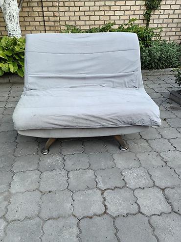 sofa: Прямой диван, Б/у — 1