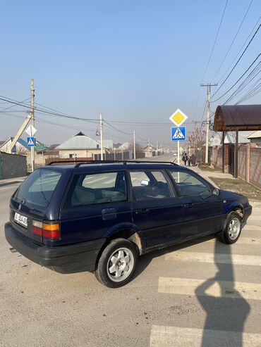 Volkswagen: Volkswagen Passat: 1992 г., 1.8 л, Механика, Бензин, Универсал