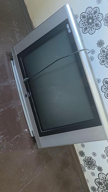 tesla tv: JVC “Super Slim” kineskop televizor - Markası/modeli: JVC, ön paneldə — 4