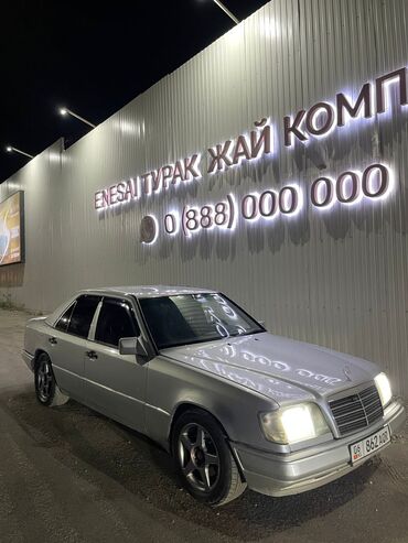 Mercedes-Benz: Mercedes-Benz W124: 1993 г., 2.8 л, Механика, Бензин, Седан