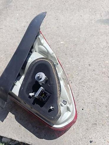 c4 2005: STOP LAMPA UNUTRASNJA DESNA ZA PEUGEOT 2008 OD 2013. DO 2016. GOD — 2