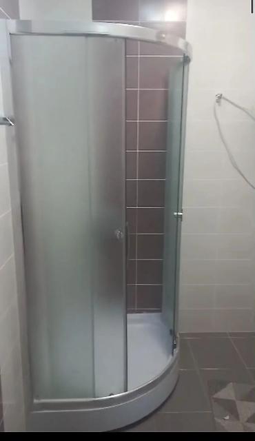 Душевая кабина Полукруглая, Размер: 90 x 90 см, Покрытие: Матовое at lalafo.kg Душевая кабина Полукруглая, Размер: 90 x 90 см, Покрытие: Матовое