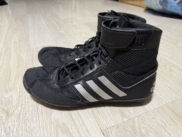 заказать футбольную форму со своей фамилией и номером: Продаю Адидас борцовки одевал 2 месяца Состояние новые 40,5 размер
