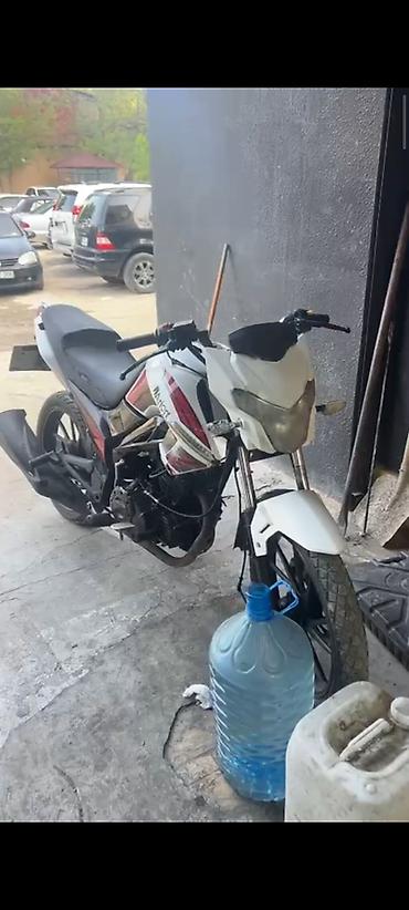 kuba moto: Kasmetik problemi var otur sur nomre təxpasport var 250 kub — 3