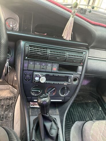 Audi: Audi 100: 1990 г., Механика, Бензин, Седан — 2