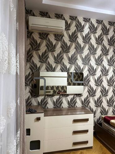 Uzunmüddətli kirayə mənzillər: Nəsimi rayonu Əcəmi metrosunun yaxınlıgında 12 mərtəbəli binanın 6-ci — 8