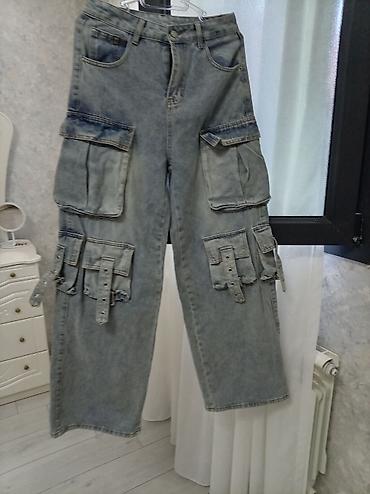 Yük cibləri olan denim şalvar - Material: qalın denim (jeans) - Rəng lalafo.az -da Yük cibləri olan denim şalvar - Material: qalın denim (jeans) - Rəng