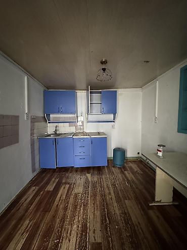 Продажа коттеджей и домов: ✨Продаётся дом в г. Шопоков✨ 🏡Характеристики: • Участок - 7 соток • — 15