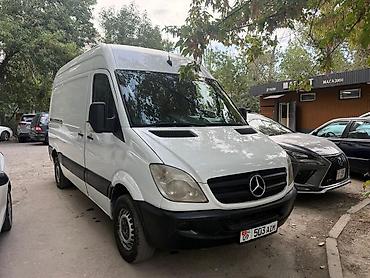sprinter 516 2011: Mercedes-Benz Sprinter (длинная база, высокий потолок), белый фургон — 1