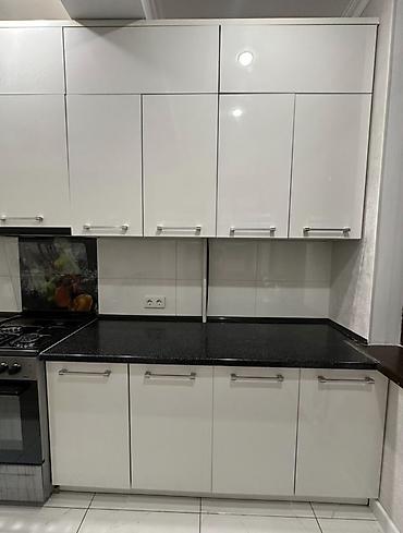 silver kitchen: Б/У Кухонный гарнитур в современном стиле, - Прямолинейная — 3
