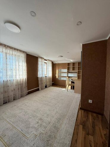 Долгосрочная аренда домов: 368 м², 6 комнат — 11