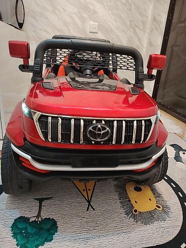 qar şalvarı: Uşaqlar üçün elektrikli miniatür avtomobil – SUV üslubunda, qırmızı — 1