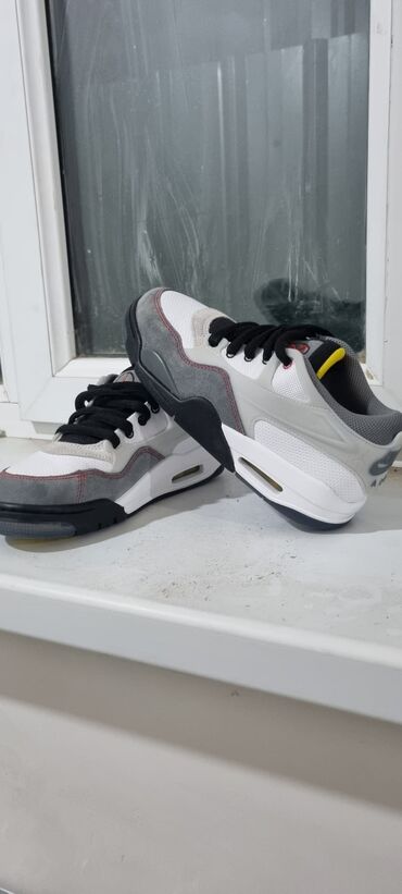 обувь из германии бишкек: Кроссовки Jordan (Nike) - Модель: низкие кеды с амортизационным окном