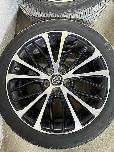 Диски: Литые Диски R 18 Toyota, Комплект, отверстий - 5, Б/у — 2