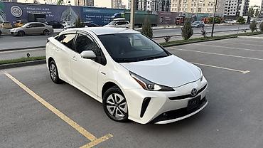prius 2019: Toyota Prius: 2019 г., 1.8 л, Вариатор, Гибрид, Хэтчбэк — 1